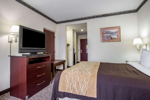 Comfort Inn & Suites Ft.Jackson Maingate image 18