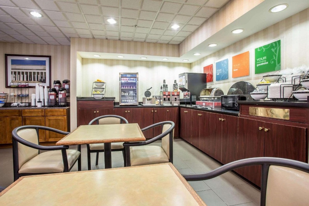 Comfort Inn & Suites Ft.Jackson Maingate Main image