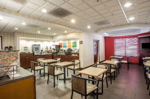 Comfort Inn & Suites Ft.Jackson Maingate image 4
